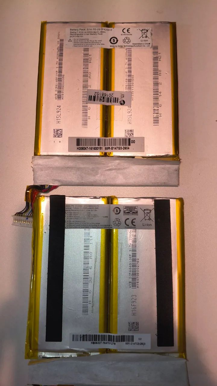 Lote com 2 bateria para notebook Positivo 