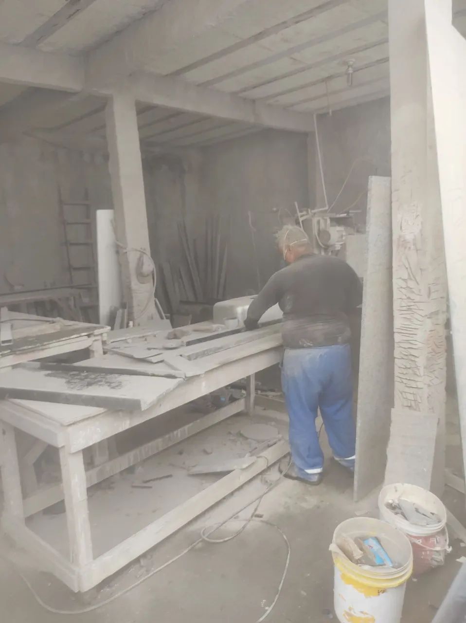 Marmoraria , acabado ou montador