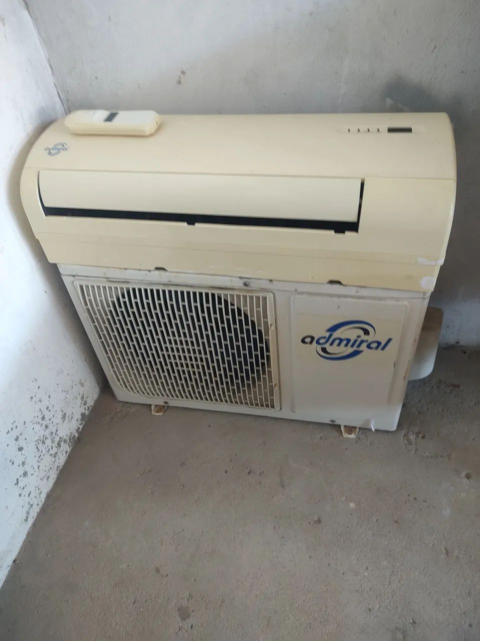 Ar condicionado Adimiral de 9.000 BTUs com defeito - Foto 2