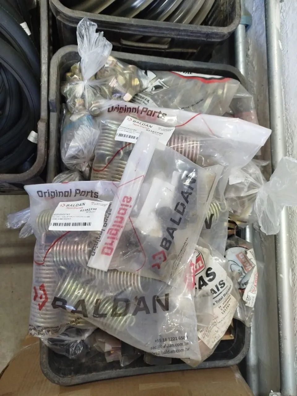Lote Peças Plantadeira Baldan Eixos Buchas Calotas Molas - Foto 2