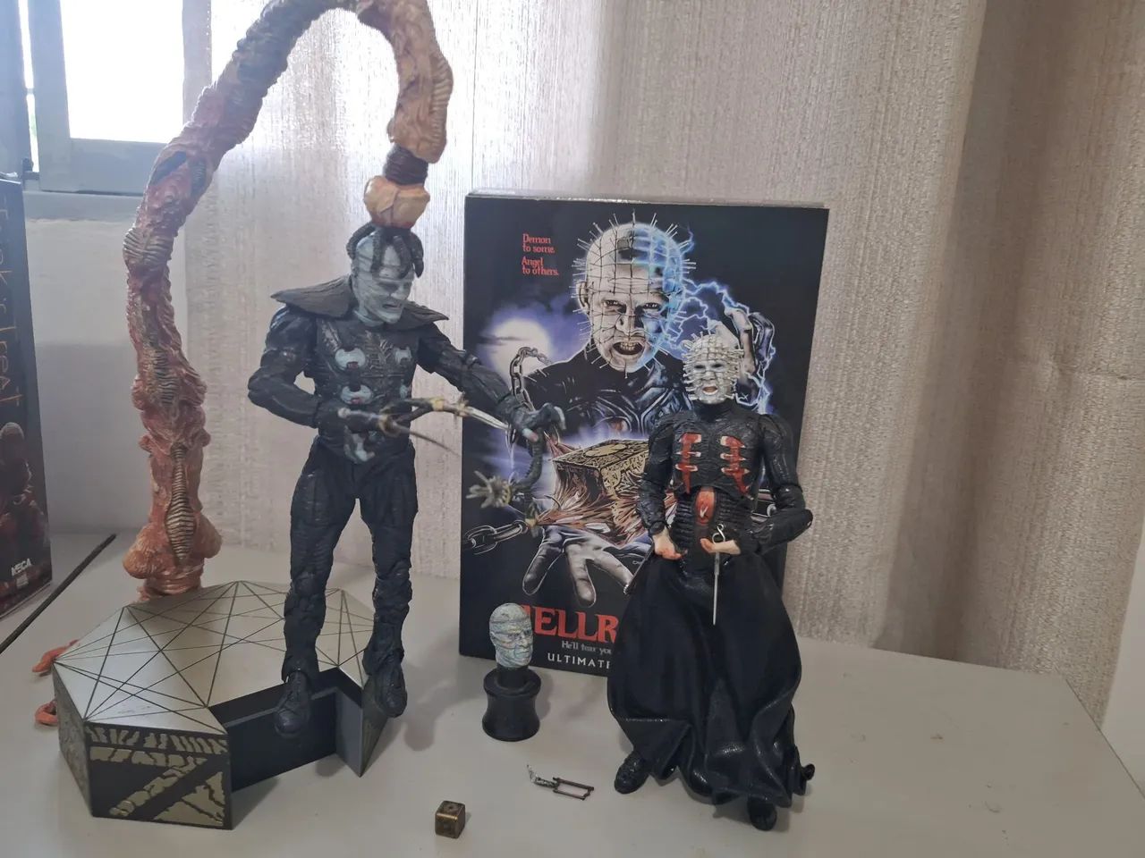 Dr Charnad Hellraiser NECA - Foto 4