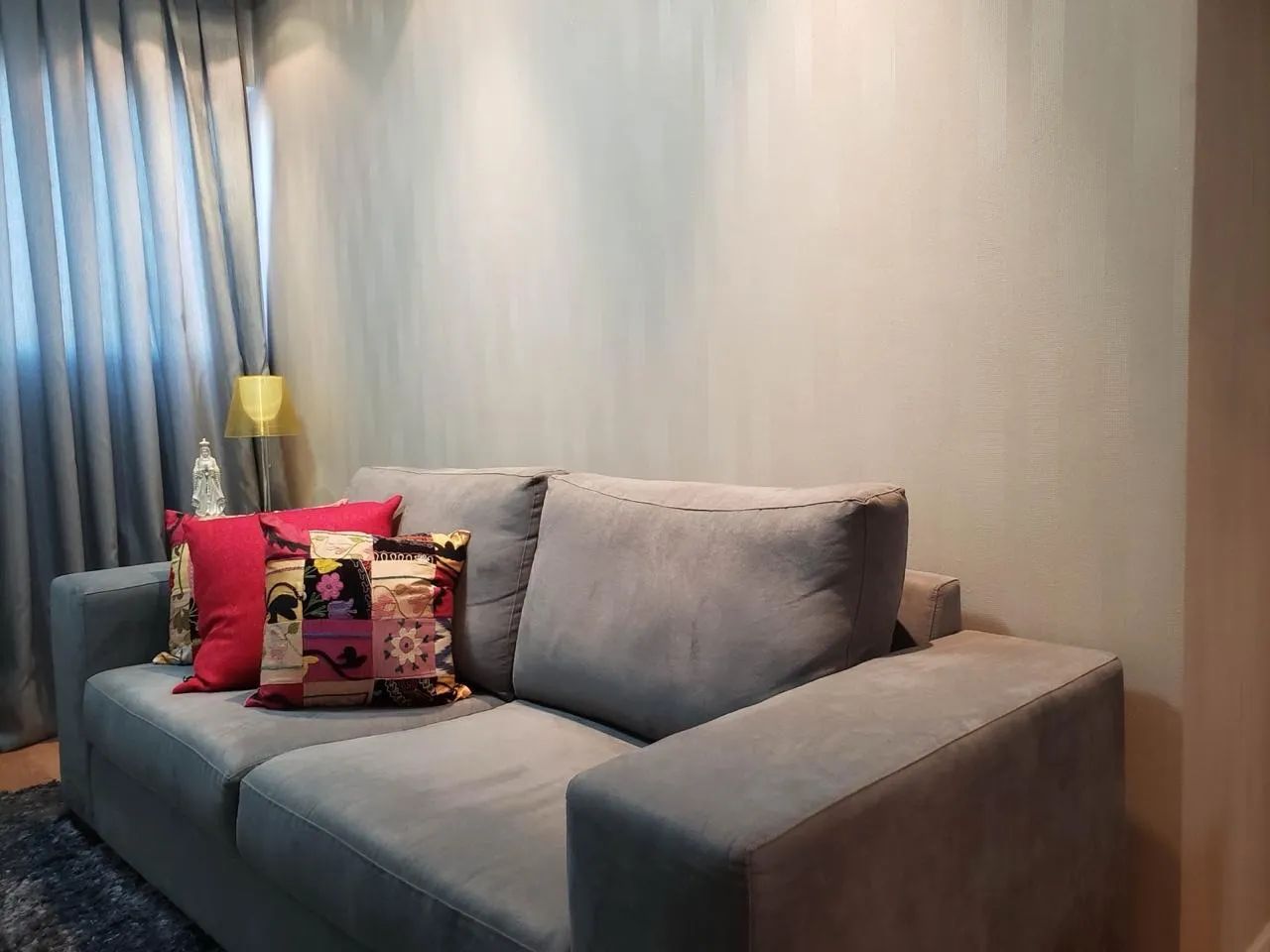 Sofá para 3 lugares bem conservado - Foto 2