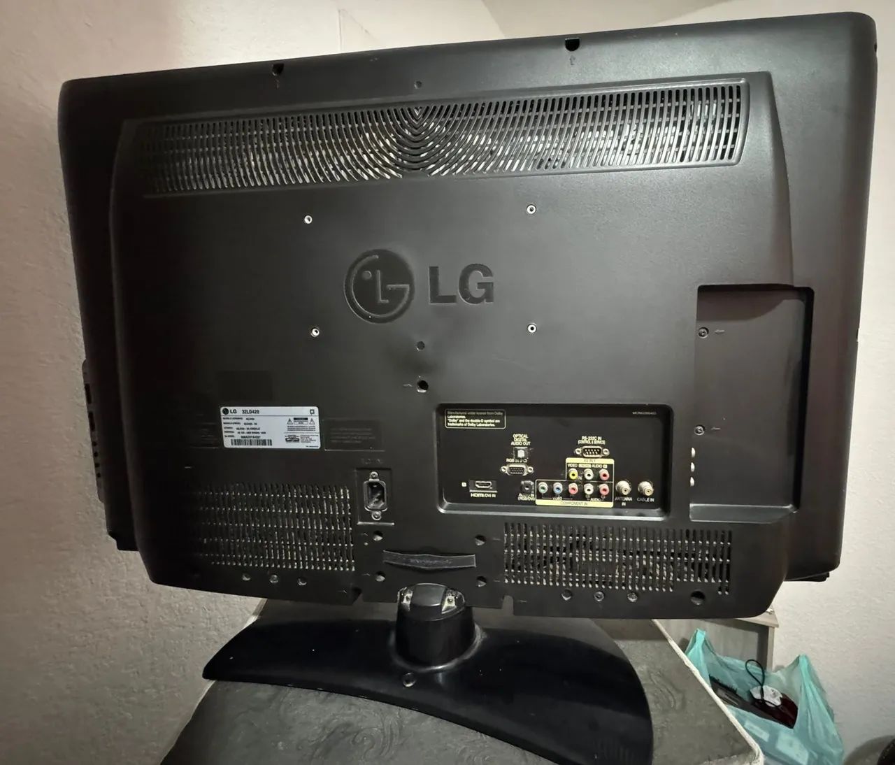 A TV LG 32LD420 - Foto 3