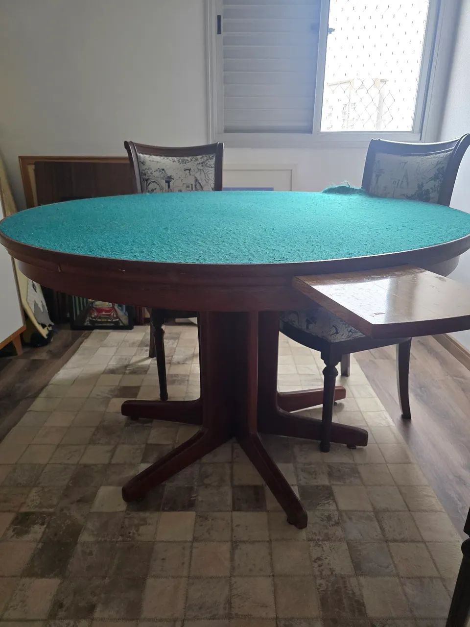 Mesa carteado 