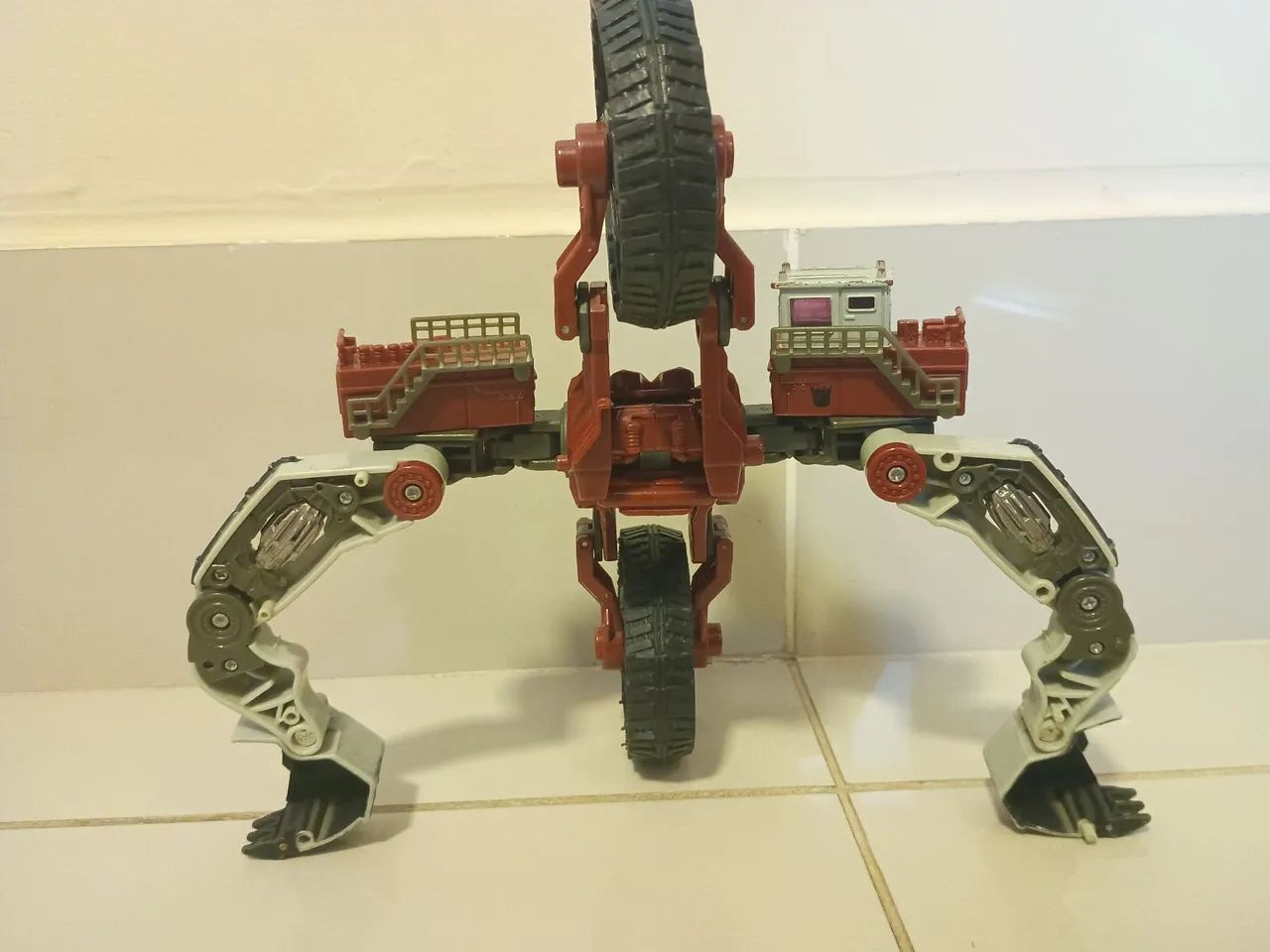 Boneco scavenger demolishor Voyager Transformers rotf hasbro - Foto 2