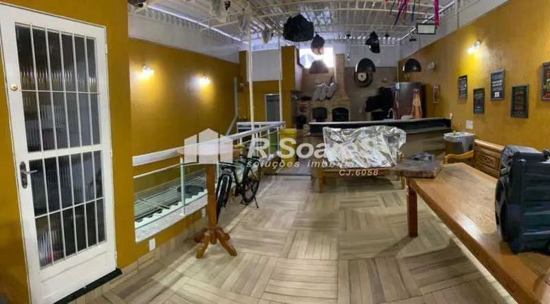 Casa super luxo com 05 quartos, sendo uma suíte, rua Jeronimo Pinto, Campinho. - Foto 3