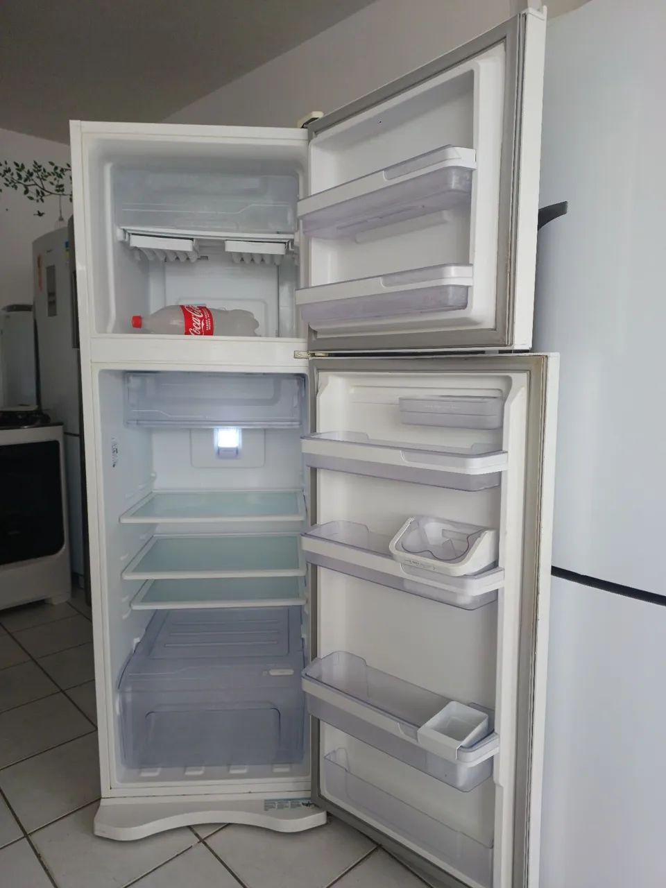 Geladeira eletrolux frost free 390lts  - Foto 6