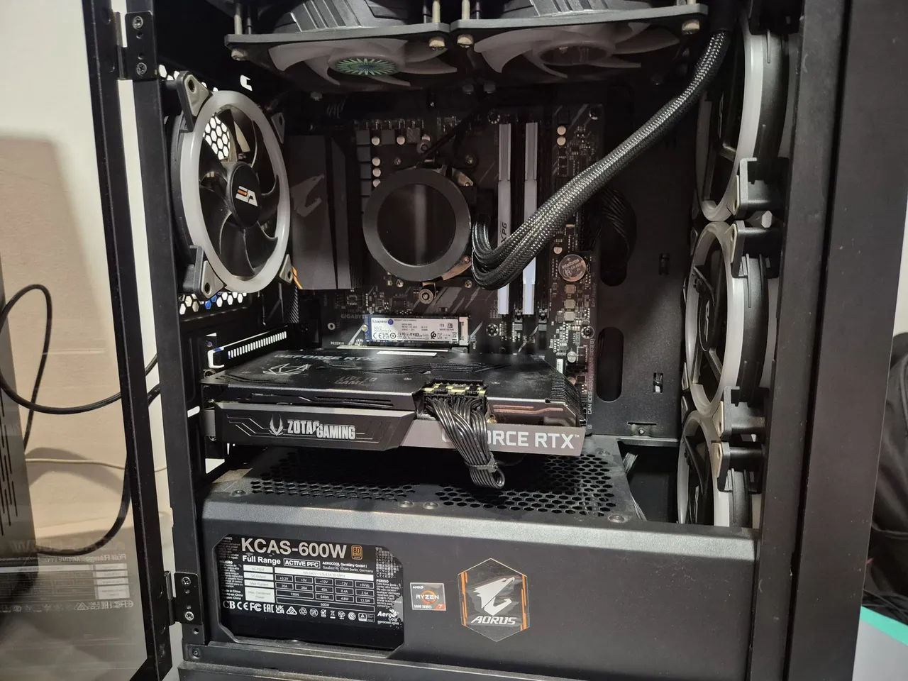 Computador gamer em excelente estado