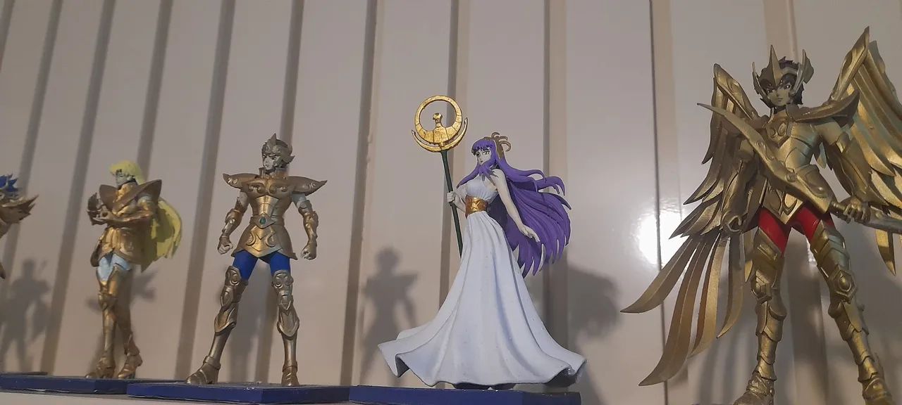 12 Cavaleiros de Ouro + Atena