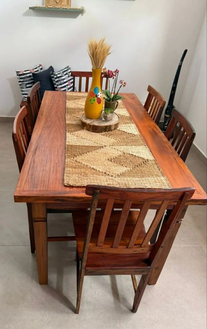 Mesa com  6 cadeiras. 160×90 peroba rosa