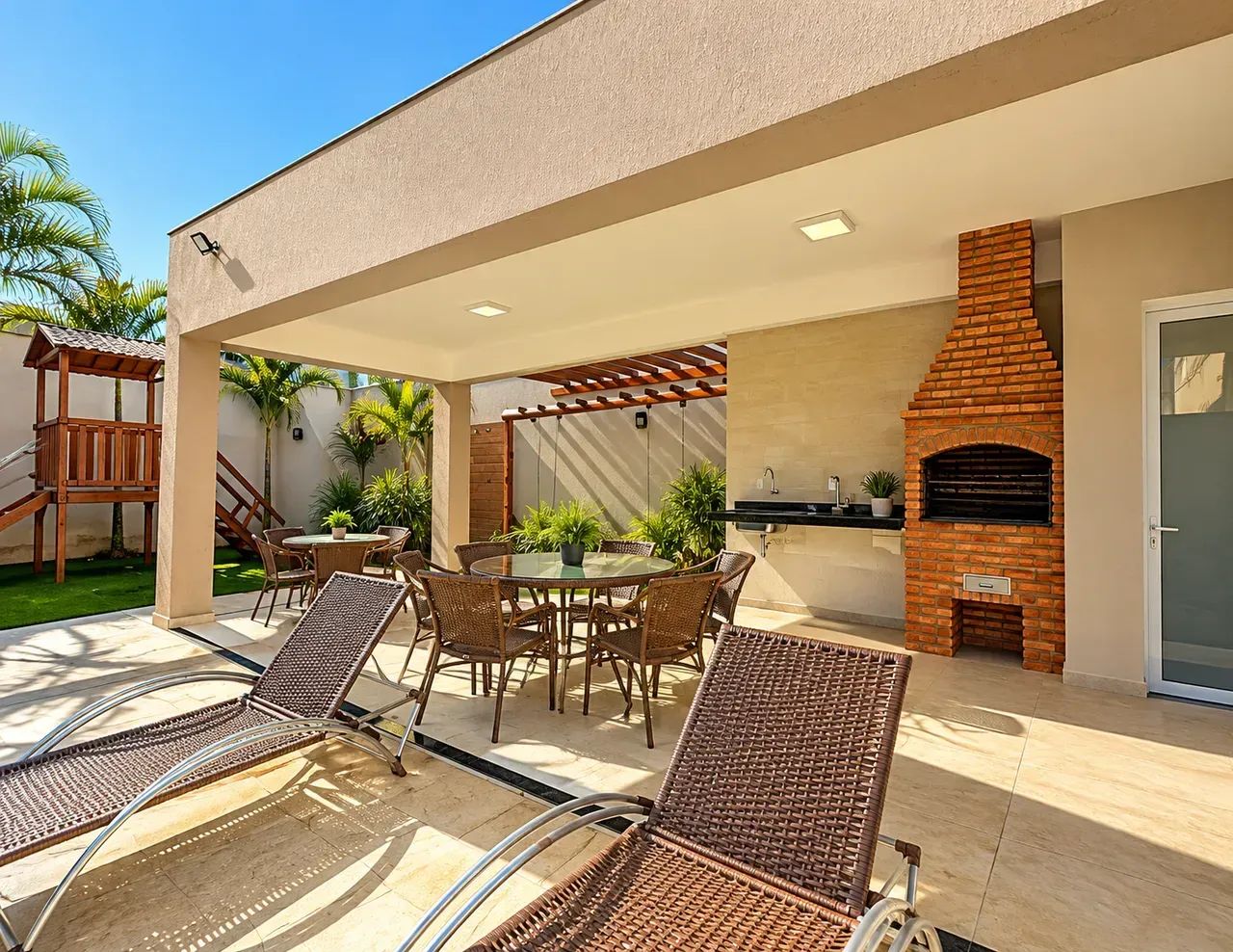 CASA DUPLEX PARA LOCAÇÃO  PRAIA DO ICARAÍ - Foto 2
