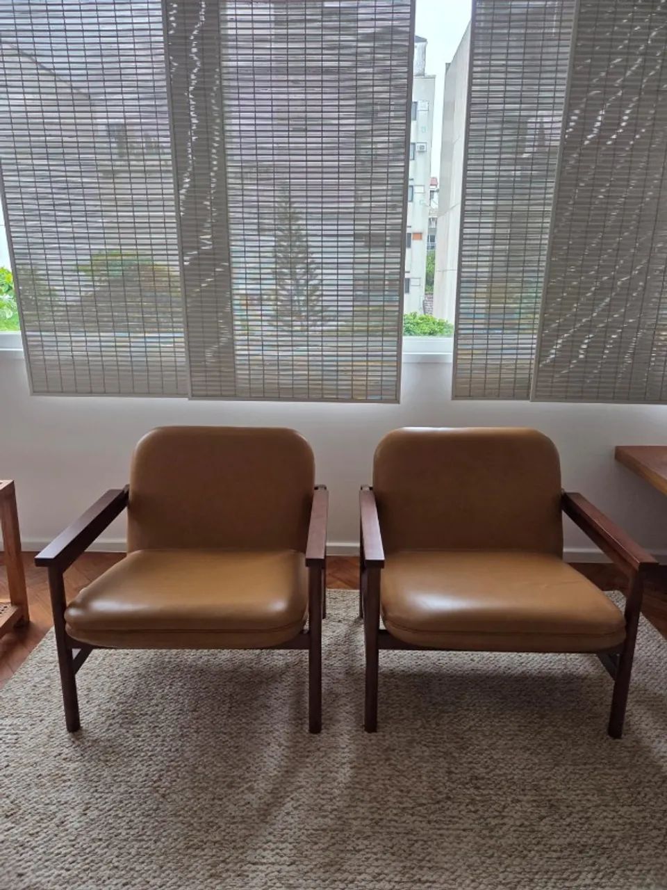 Par de poltronas Lourdes - Loja Cabiúna