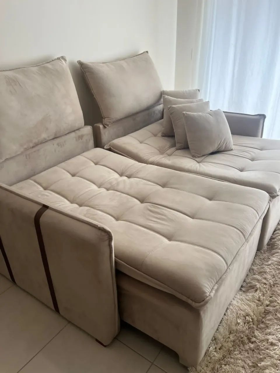 Sofá 2 lugares com chaise