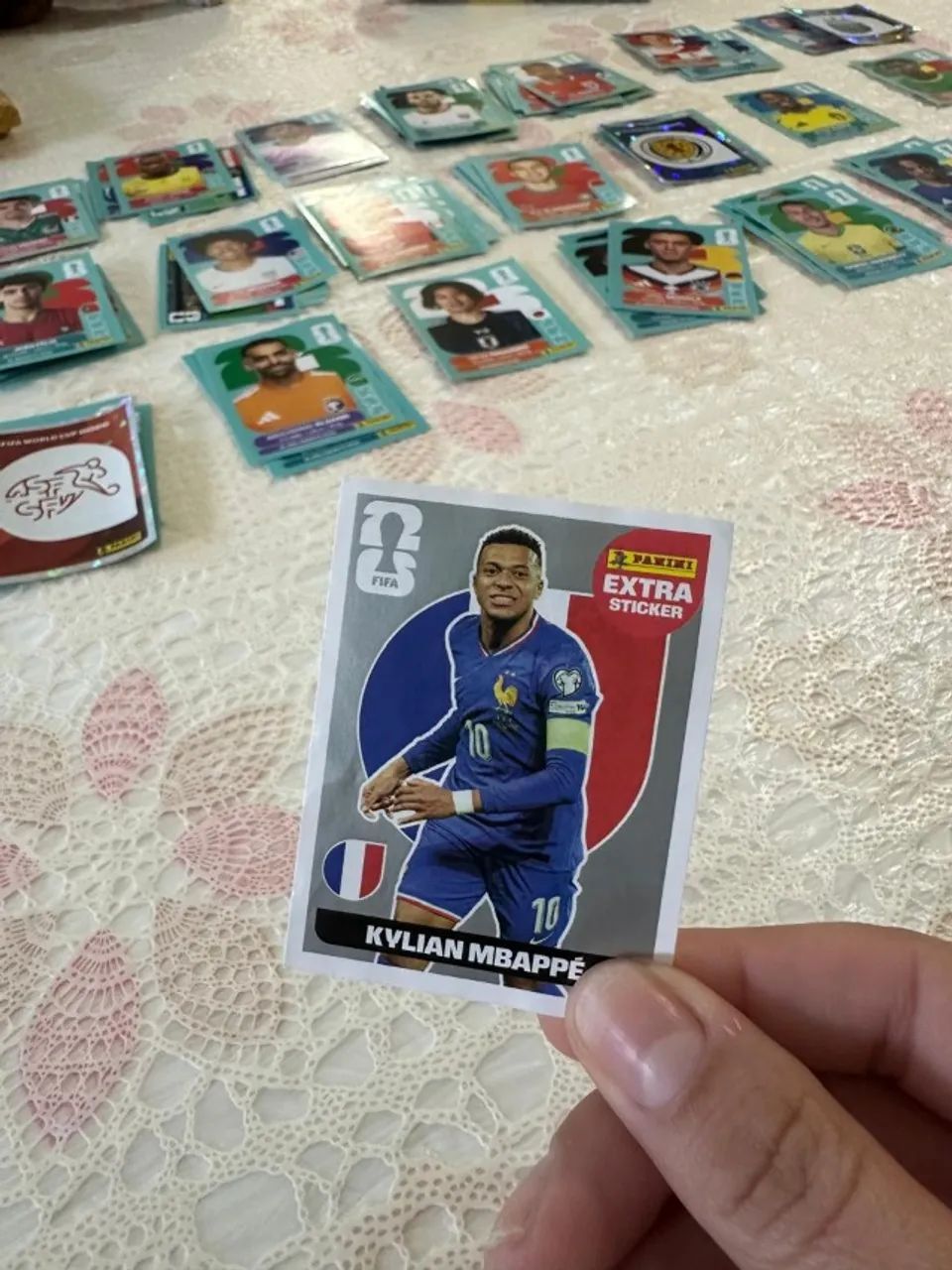 Figurinha Legend / Extra Sticker - Kylian Mbappé ? - Foto 2