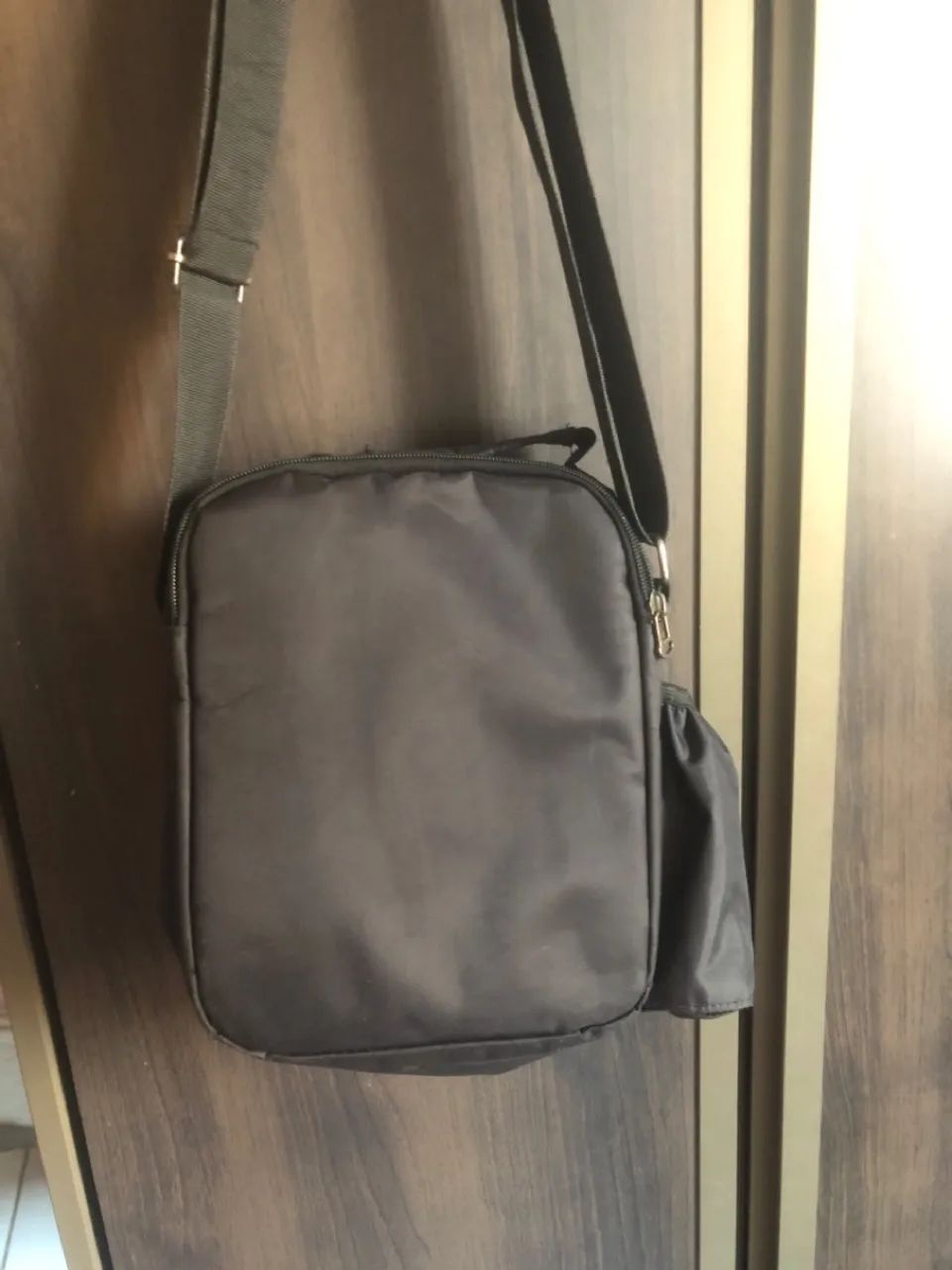 Bolsa lateral preta  - Foto 3