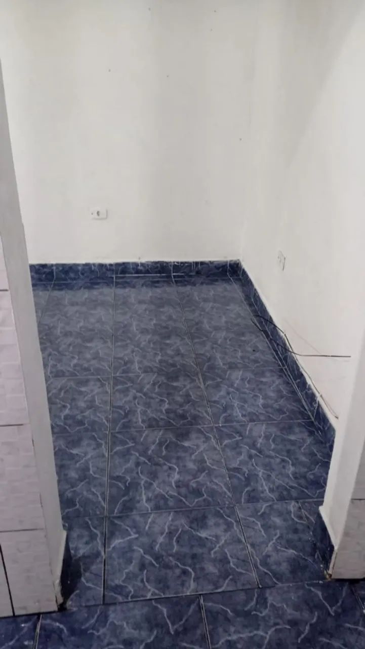 Aluga-se.  2 Cômodos  - Foto 5
