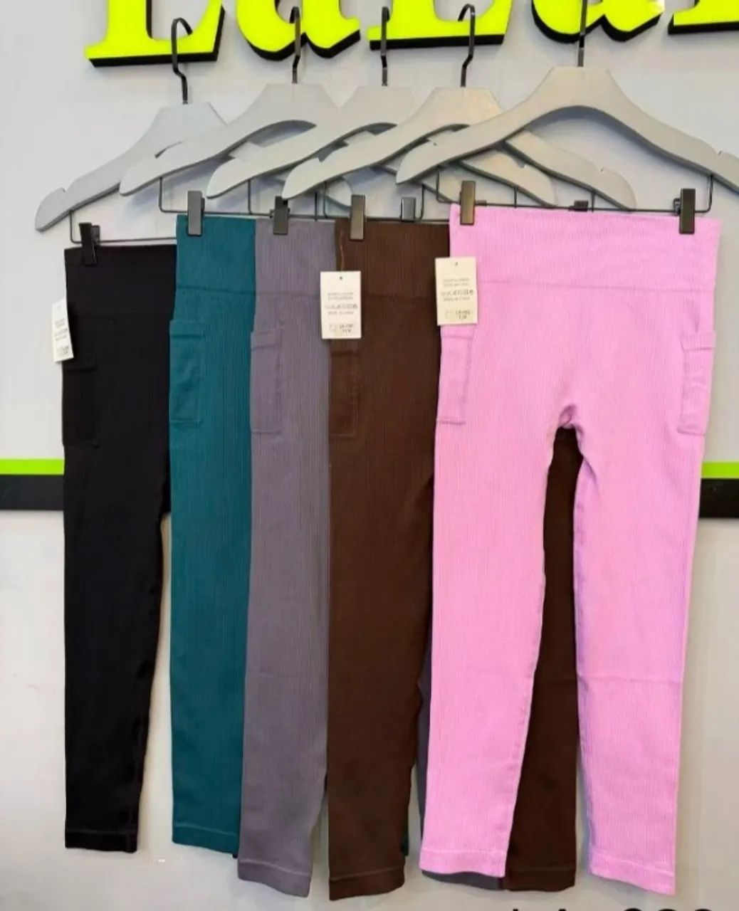 Calça Legging Canelada Cós Alto Com Bolso - Nova De Loja