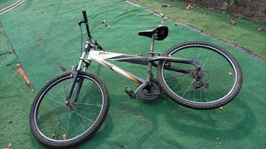 Vendo Bicicleta Caloi aro 26 - Foto 3