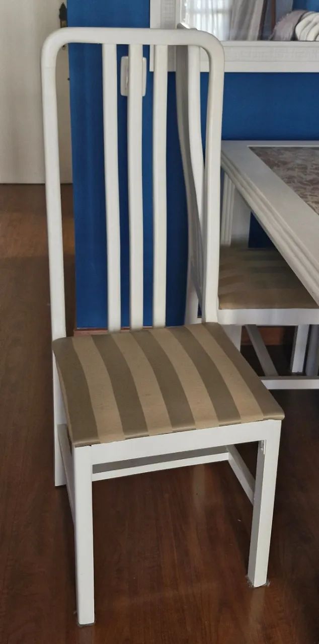 Conjunto de Mesa de Jantar com 4 cadeiras e Espelho de parede  - Foto 2