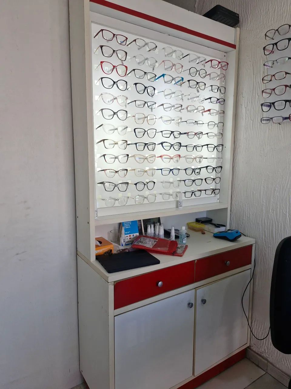 Vitrine de óculos para ÓTICAS 