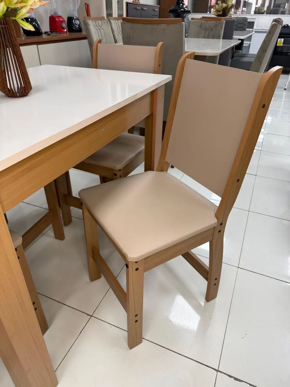Mesa de 4 cadeiras 100% MDF nova disponível  - Foto 5