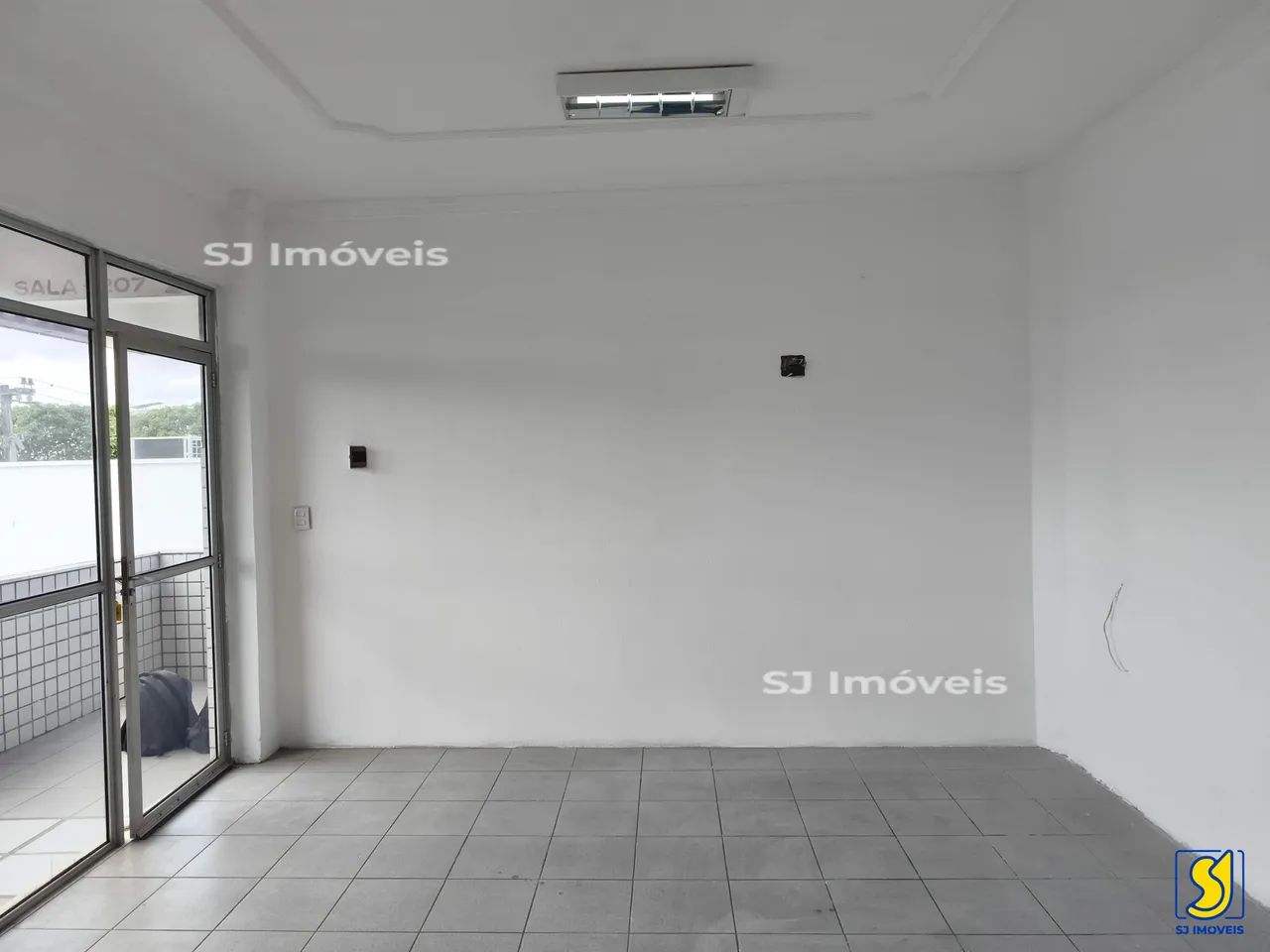 Sala comercial com estacionamento no Montese - Foto 3