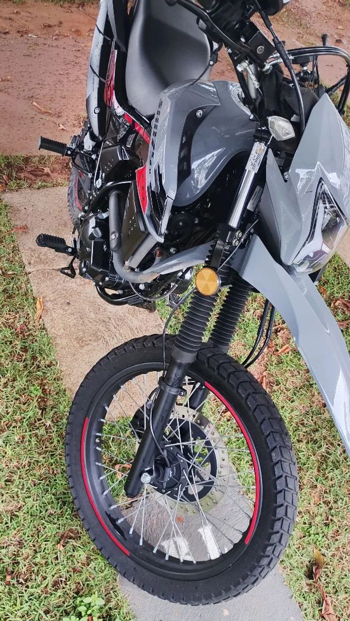 Moto semi nova 