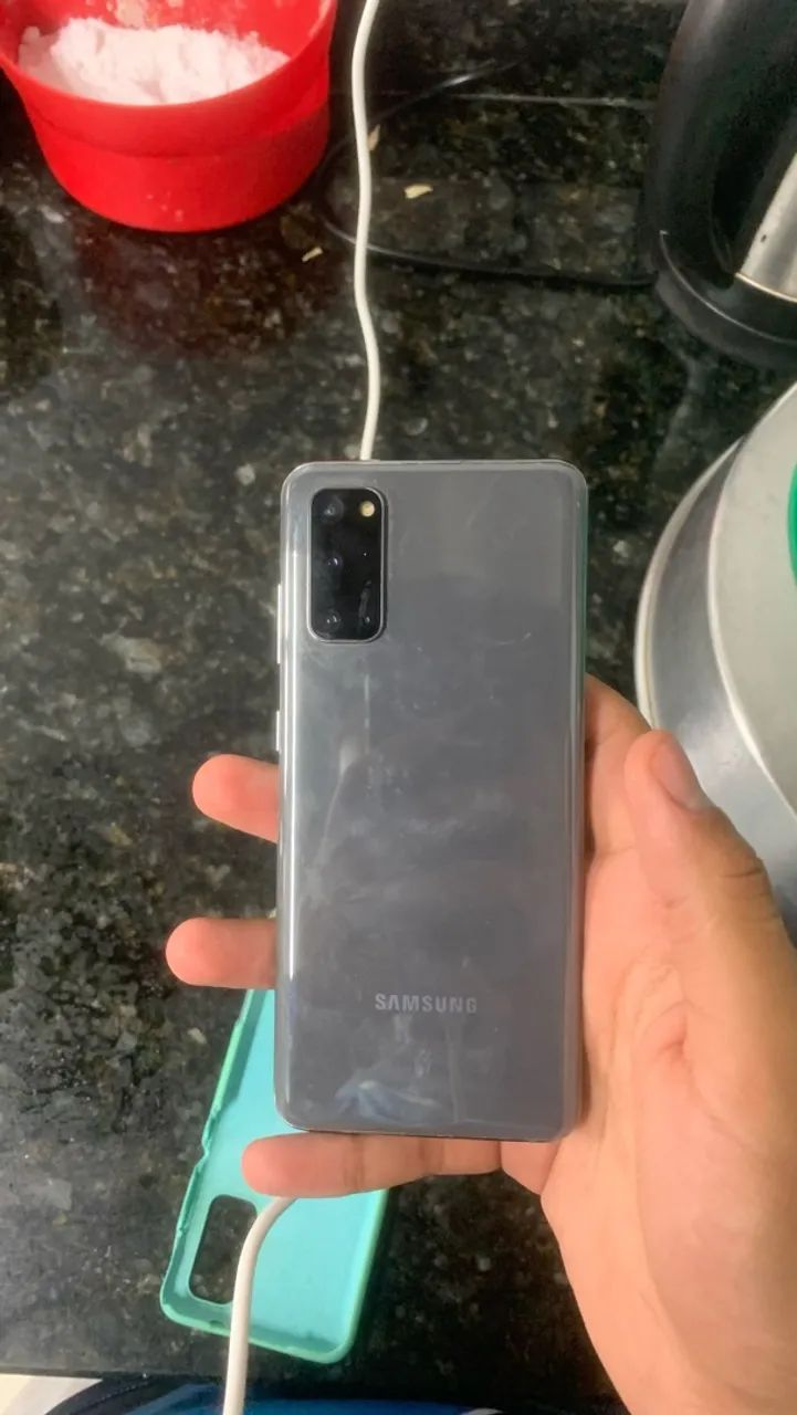 ? Samsung Galaxy S20 - com defeito na tela