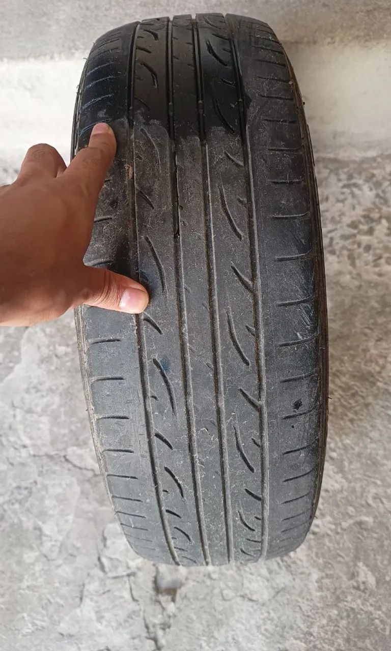 PNEU 175/60  ARO 15 ORIGINAL DUNLOP 