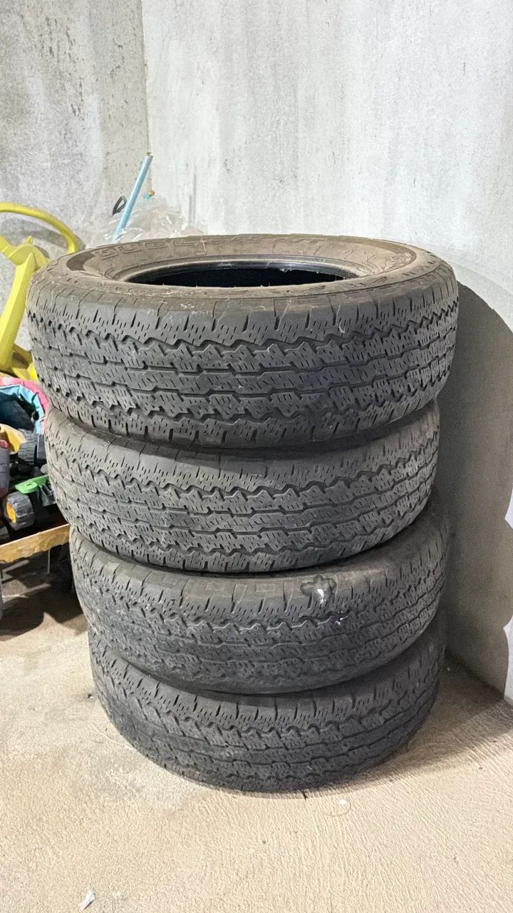 Pneus Bridgestone 255/70-R17 - Foto 3