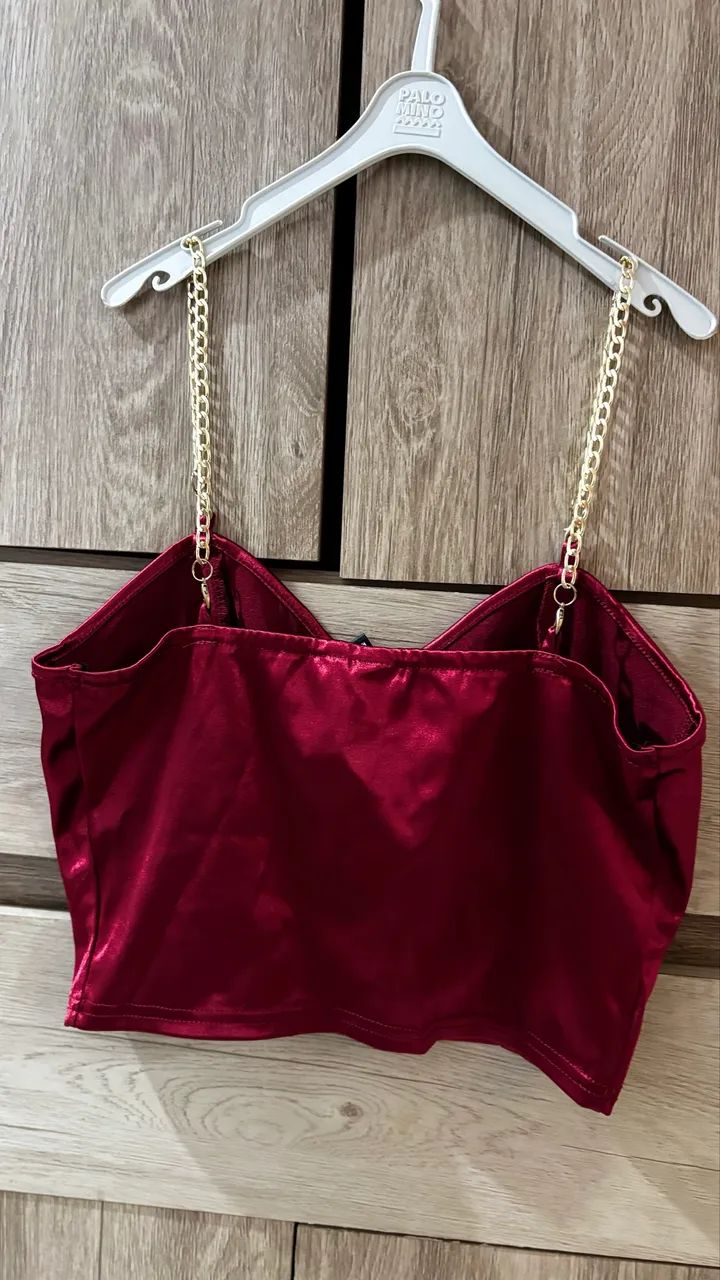 Top de Seda Shein com Detalhe de Corrente dourada - Foto 2