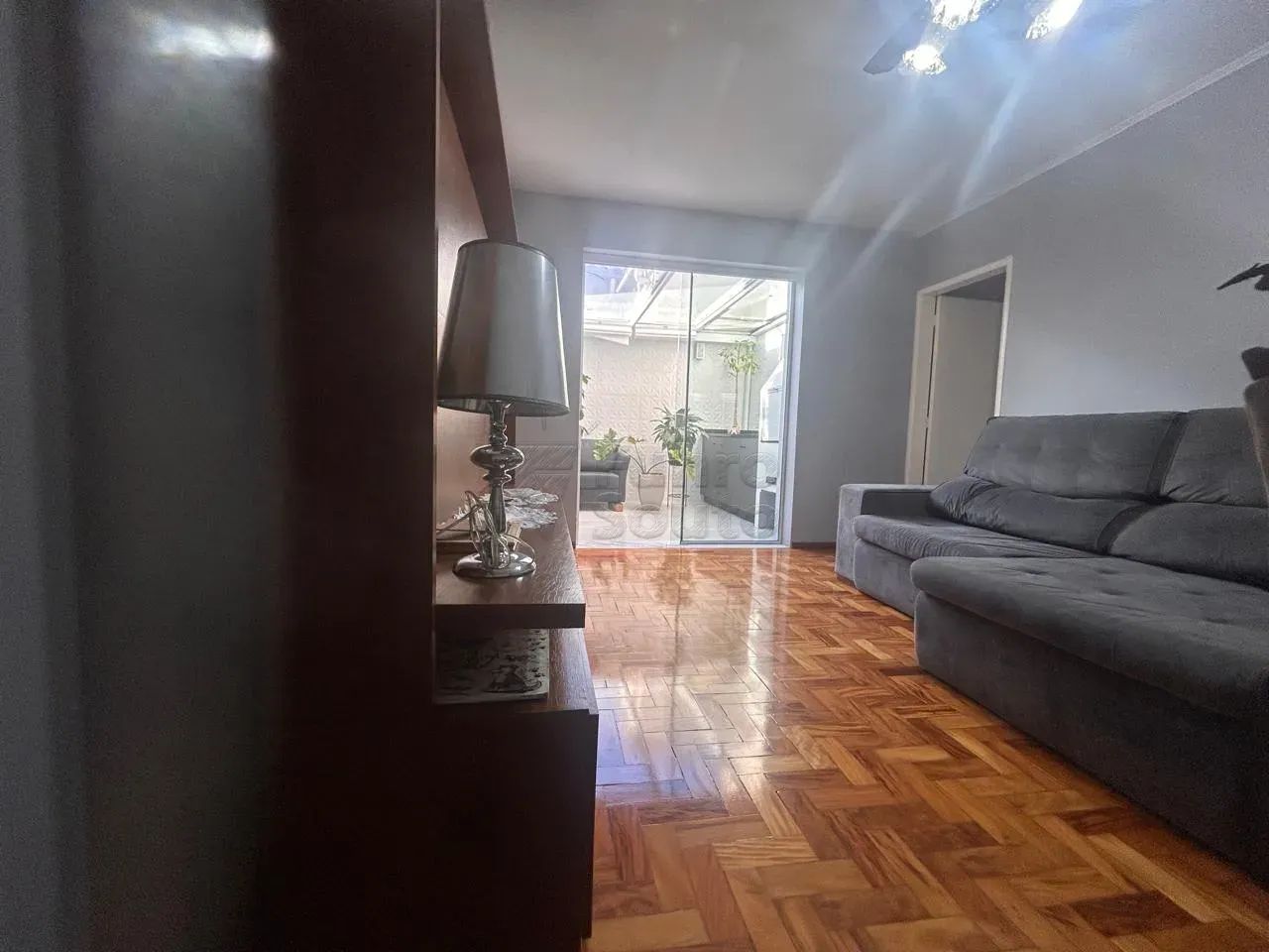 Excelente apartamento 2 dormitórios na região central - Foto 3