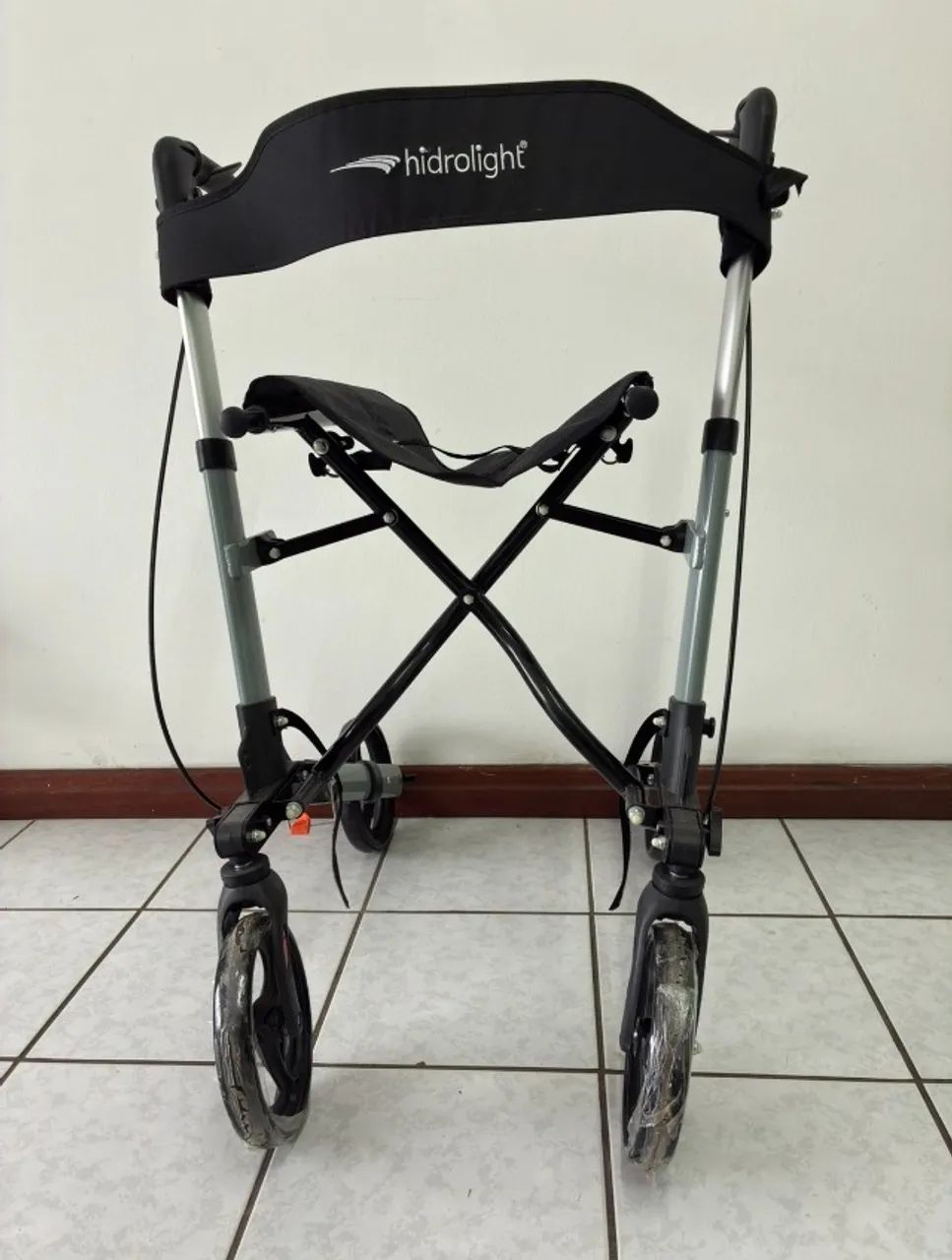 Andador Premium 4 Rodas SC303 Hidrolight - Foto 3