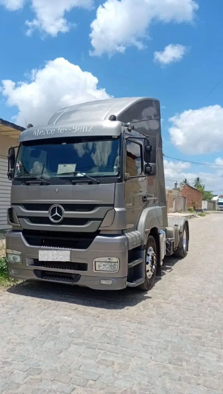Mercedes Axor 2041.