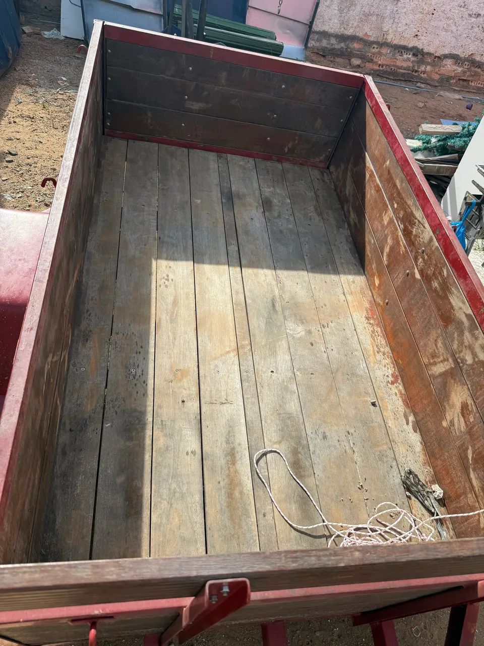 Carrocinha / Reboque legalizada e emplacada - R$ 5.500,00 - Foto 4