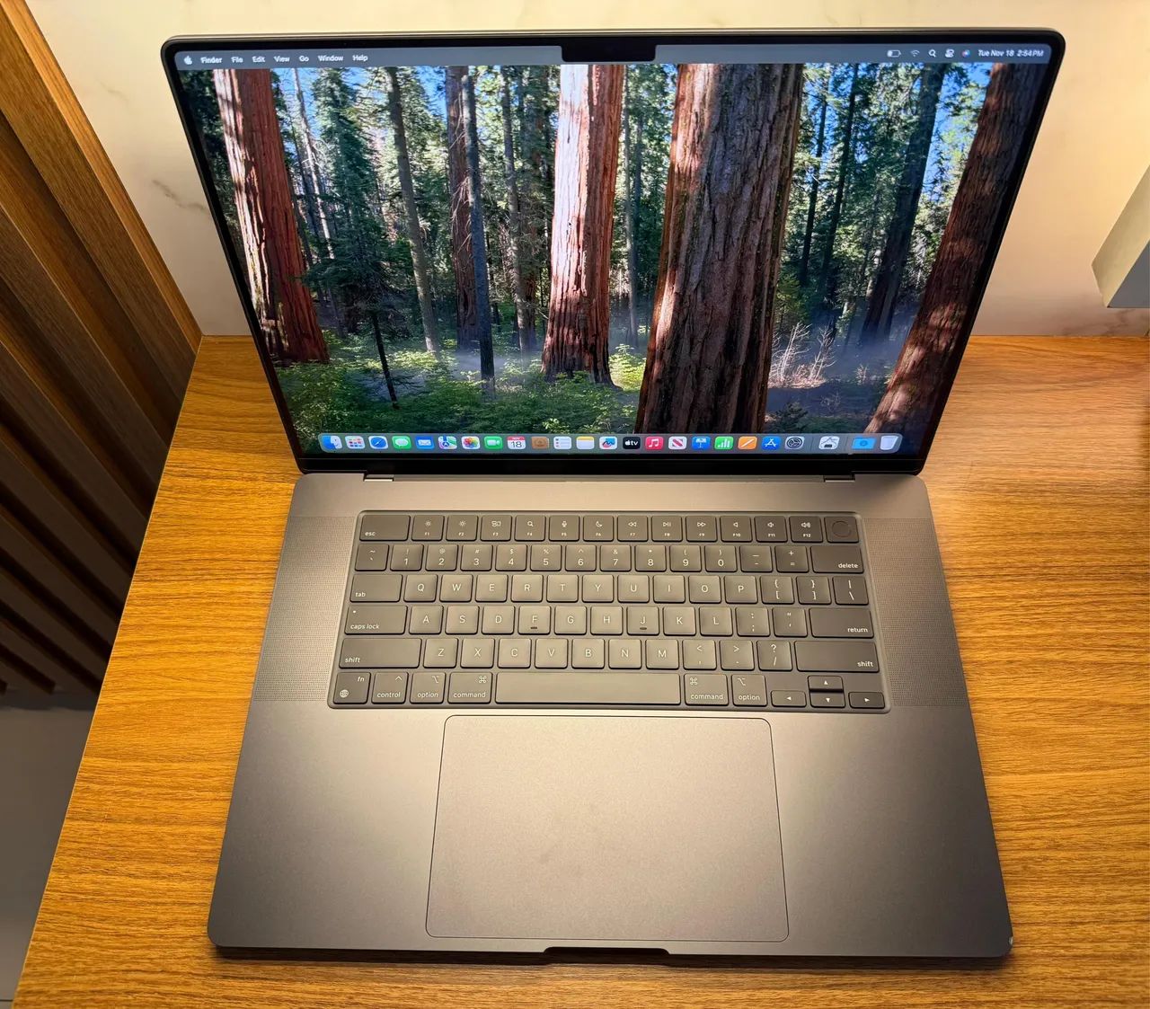 Mac Book Pro M5 14 por 512SSD/16GB RAM - Notebooks - Setor Coimbra