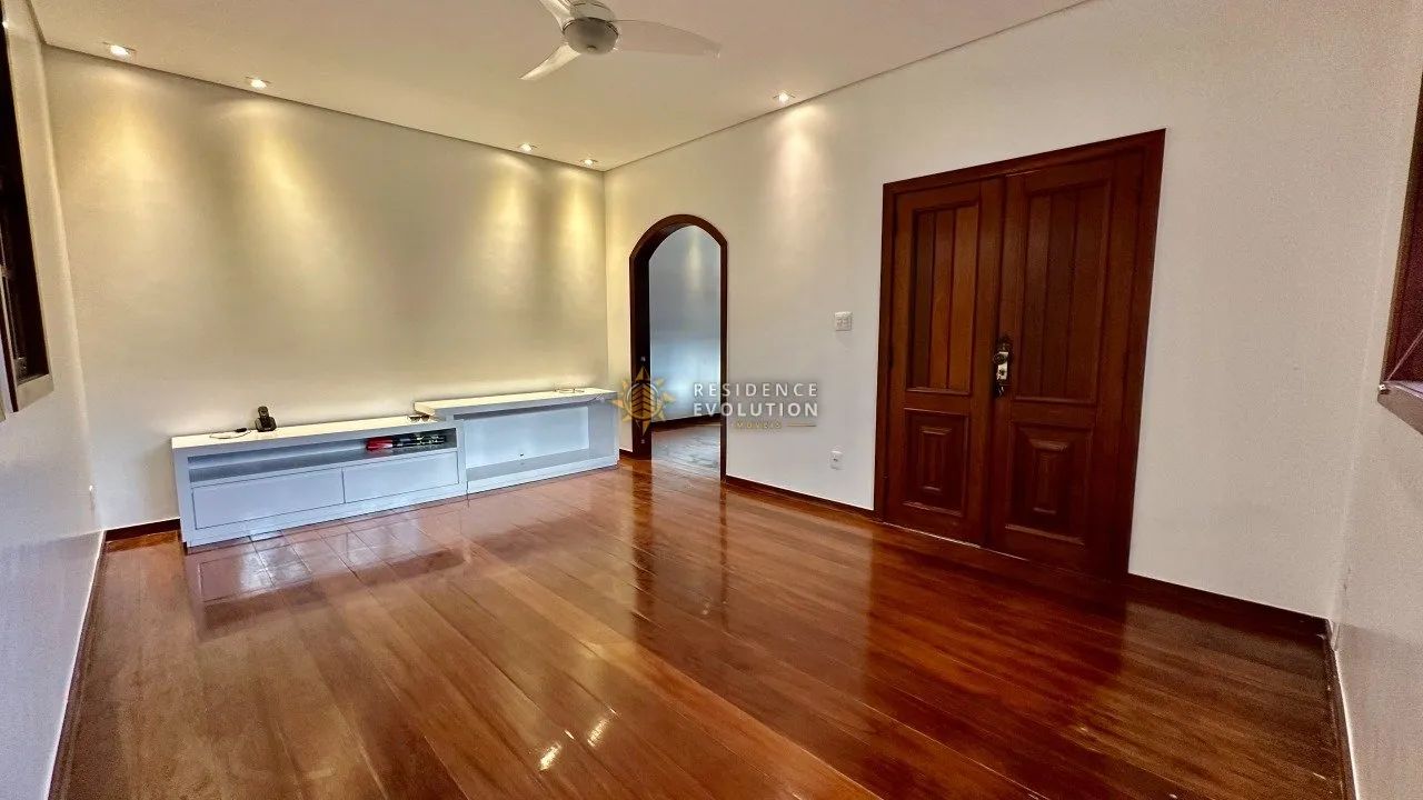 Casa com 3 Quartos e 4 Vagas | Espaço Gourmet e Piscina - Foto 4