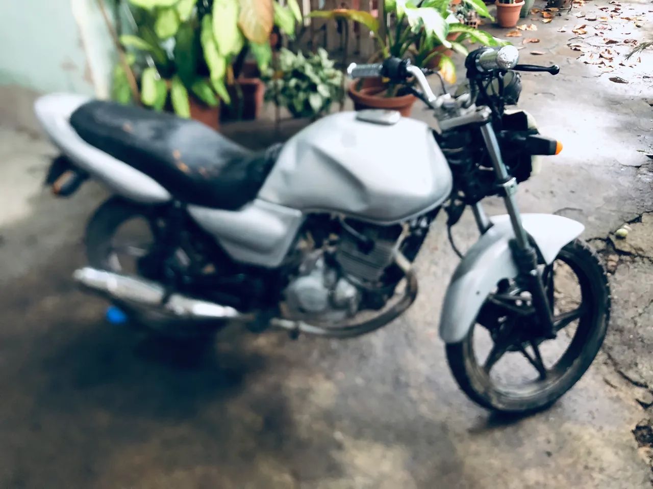 vendo essa moto documenta funcionando perfeitamente  - Foto 2