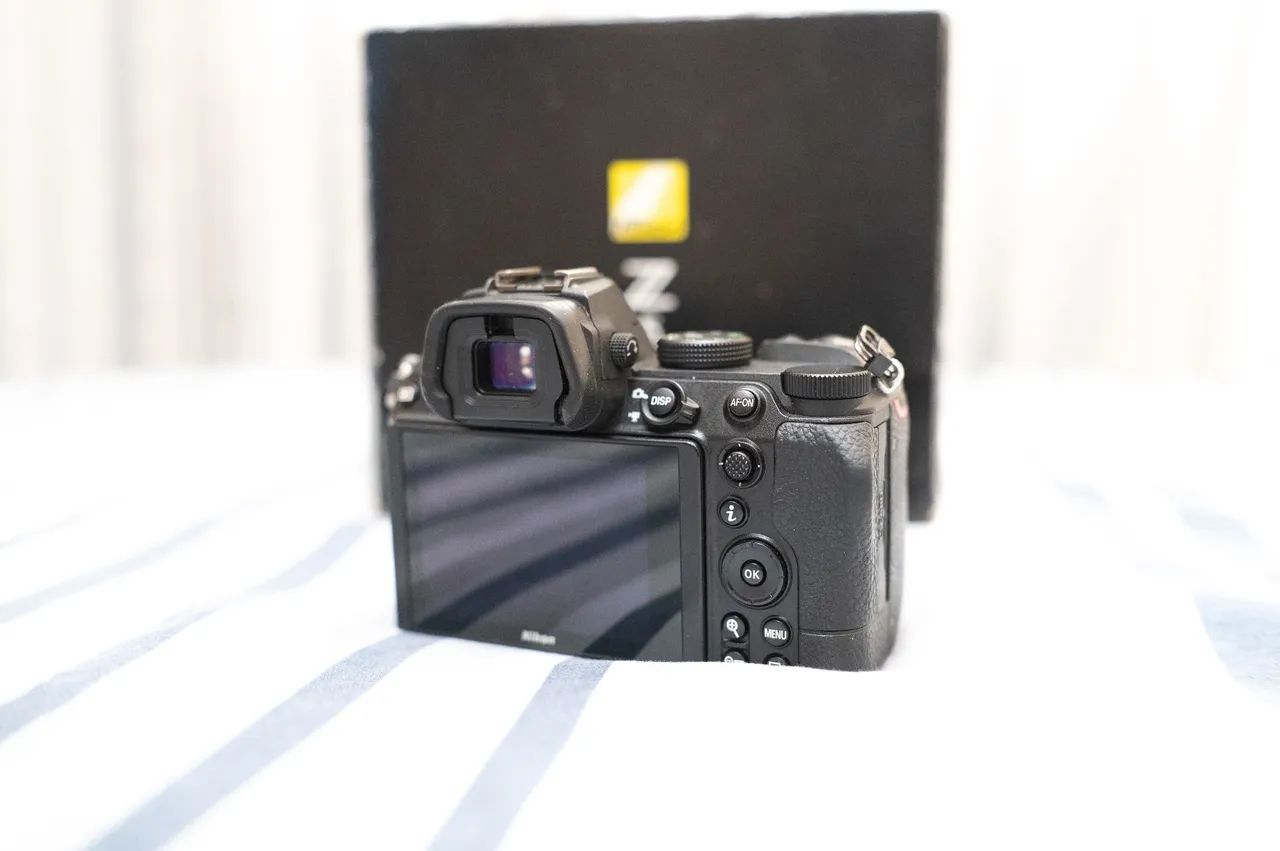 Câmera Nikon Z5 com 67k de cliques - Foto 3