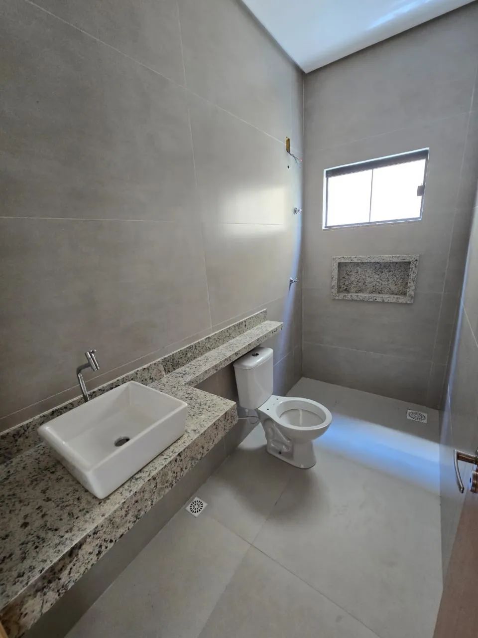 Alugo Casa Bertaville  - Foto 2