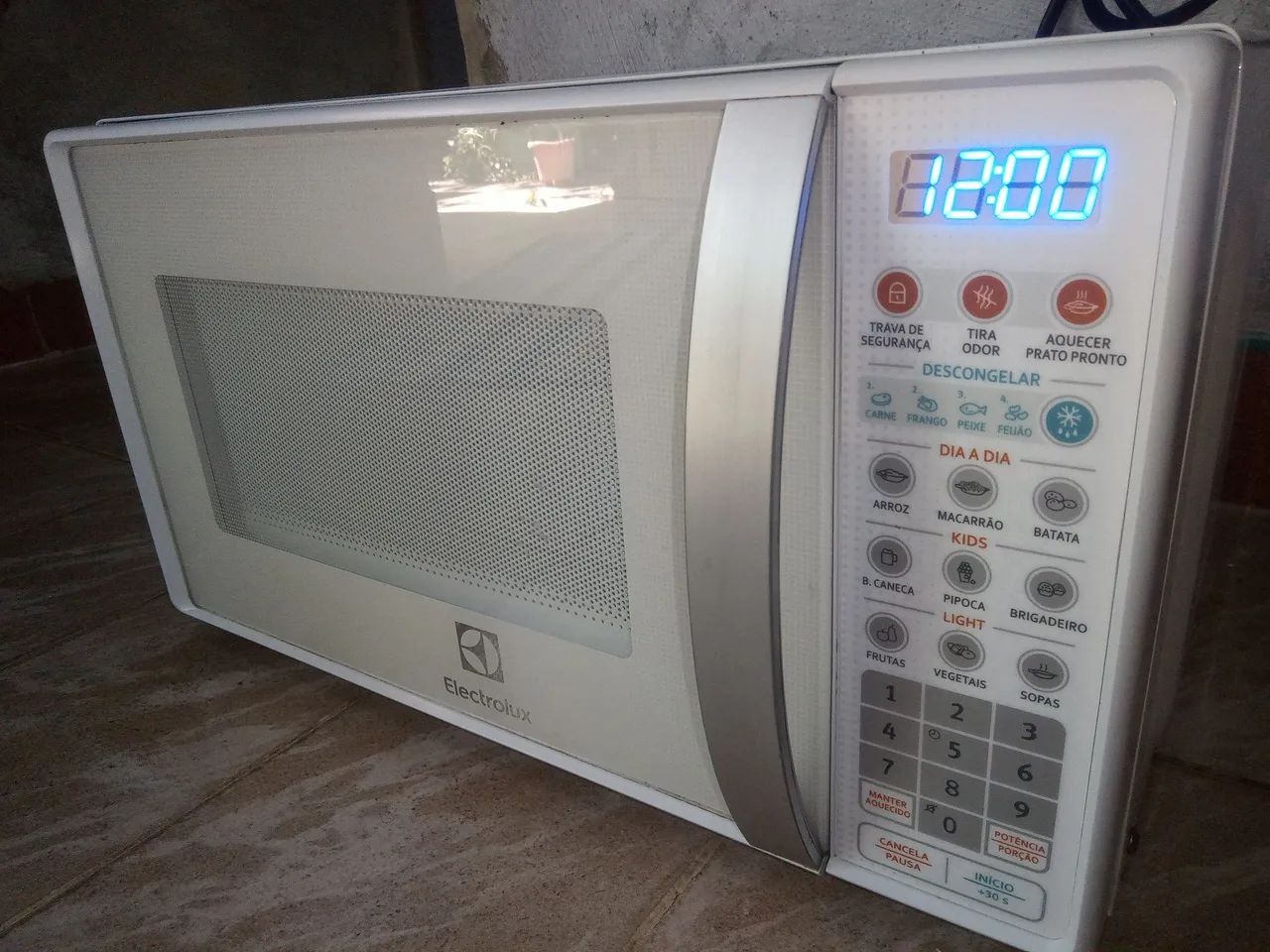 MICROONDAS ELETROLUX 20 LITROS 