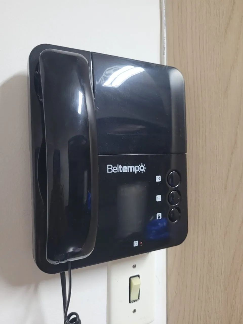 Lindo Interfone BELTEMPO com visor, usado somente 3 meses. Tenha mais segurança instalando