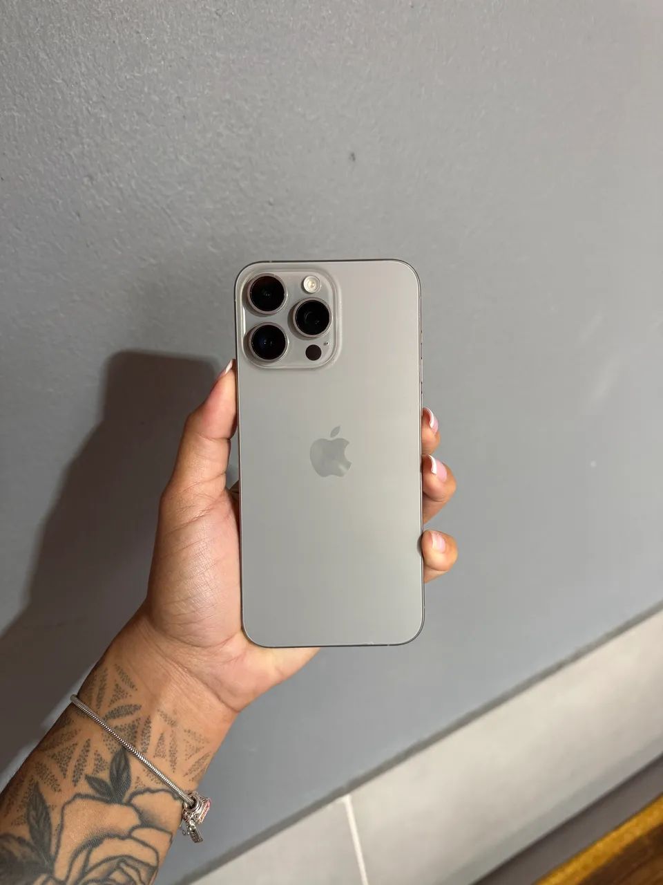 iPhone 15 pro max 256 GB silver - Celulares e Smartphones - Jardim