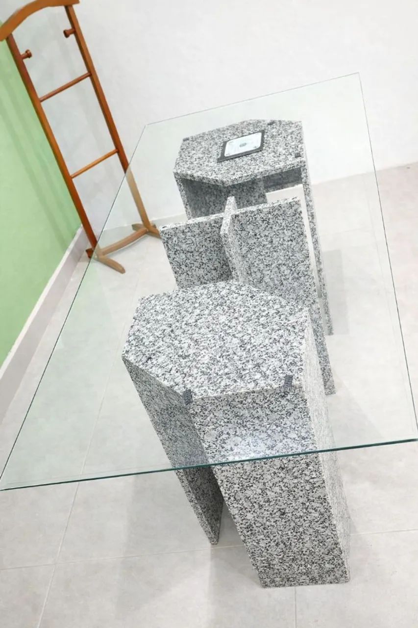 Mesa Sofisticada e Elegante de Reunião ou de Jantar - Foto 5