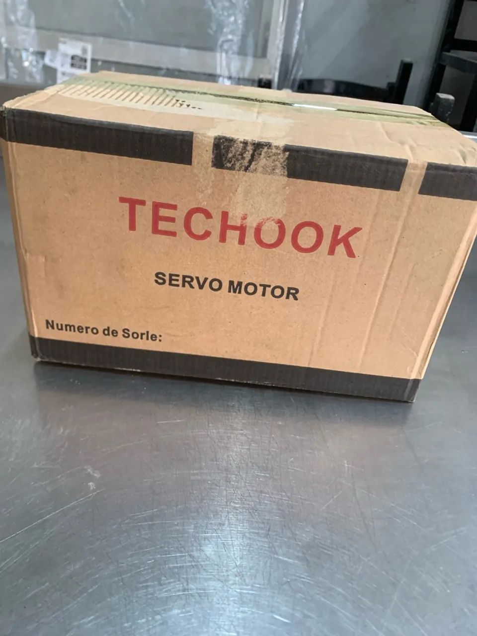 Motor servo techook 6 caixas completas e lacradas, + 8 caixas incompletas