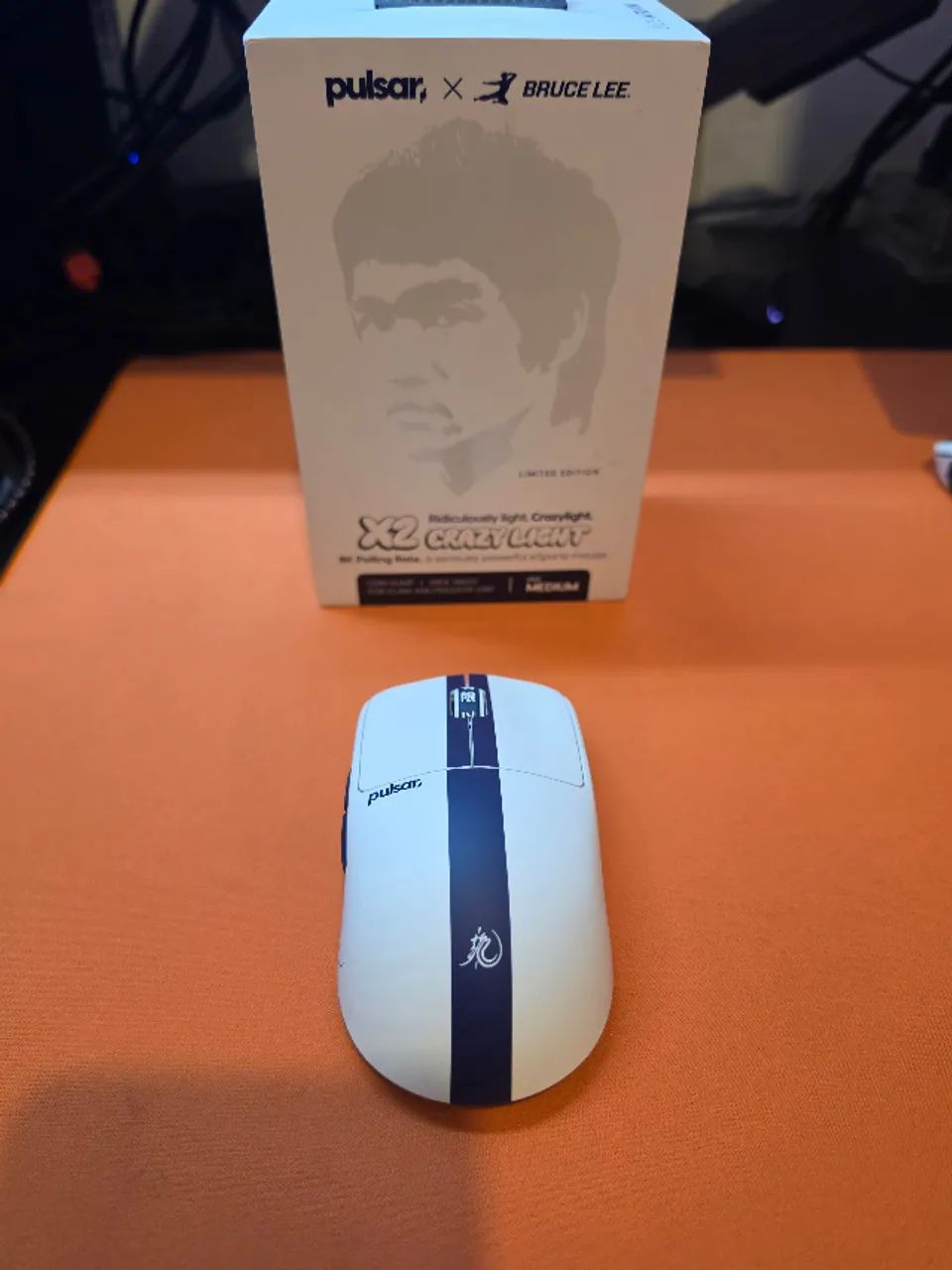 Mouse Gamer Pulsar X2 Crazylight Medium - Bruce Lee Edition - Foto 2