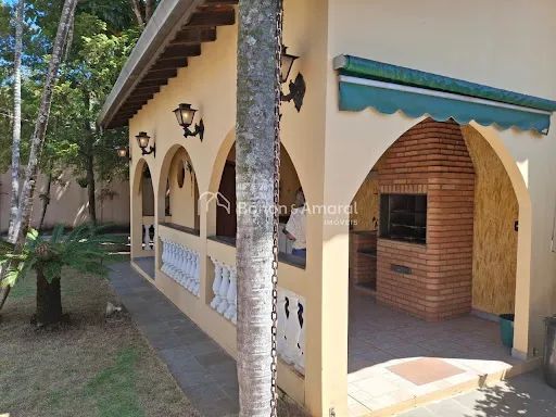 Linda casa com 5 quartos na Chácara Primavera