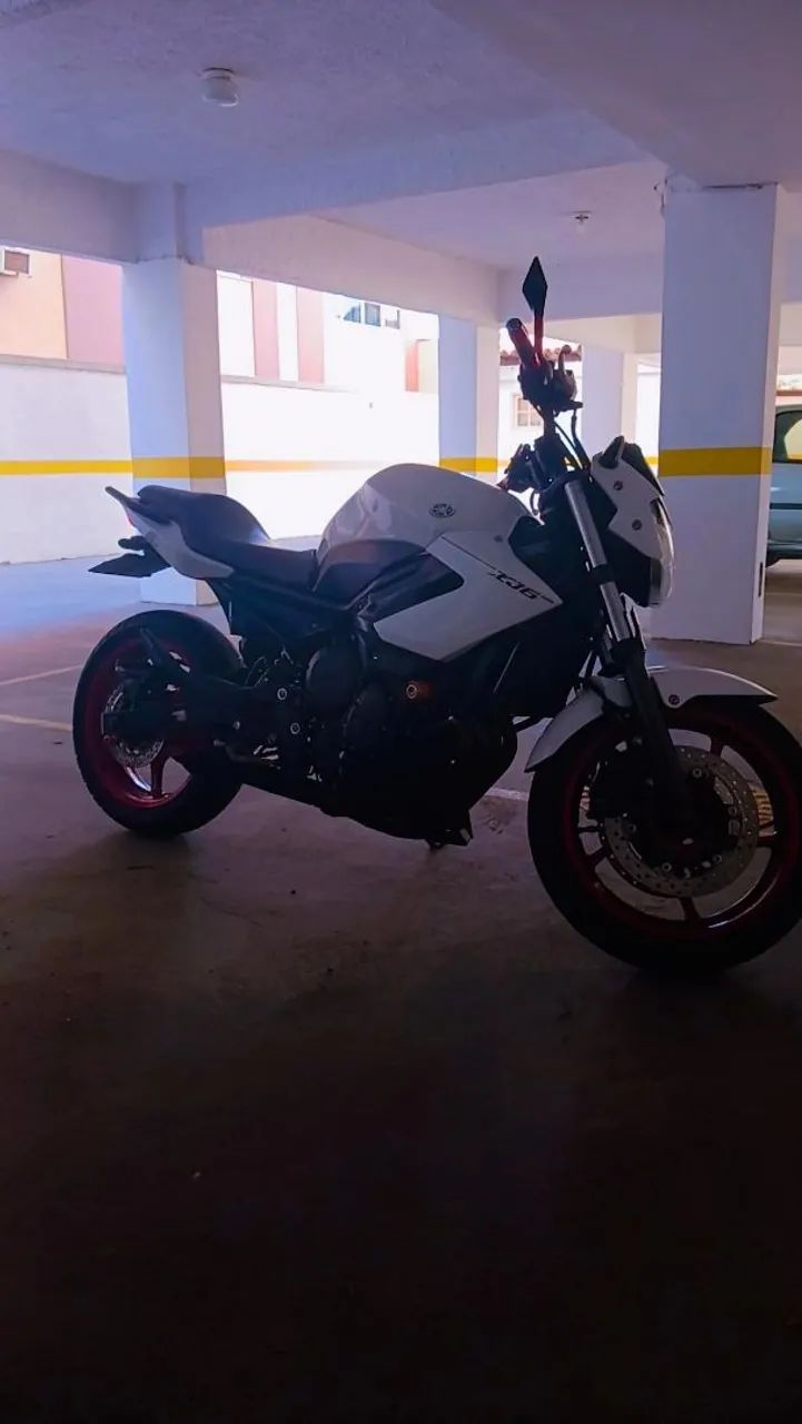 Moto de garagem 