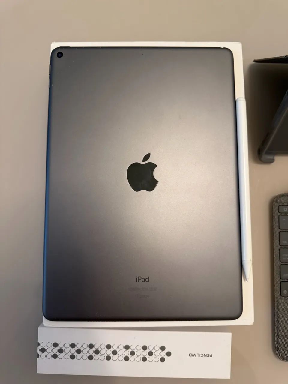 iPad Air (3ª Geração) 256 GB + Capa Logitech + Pencil - Foto 4