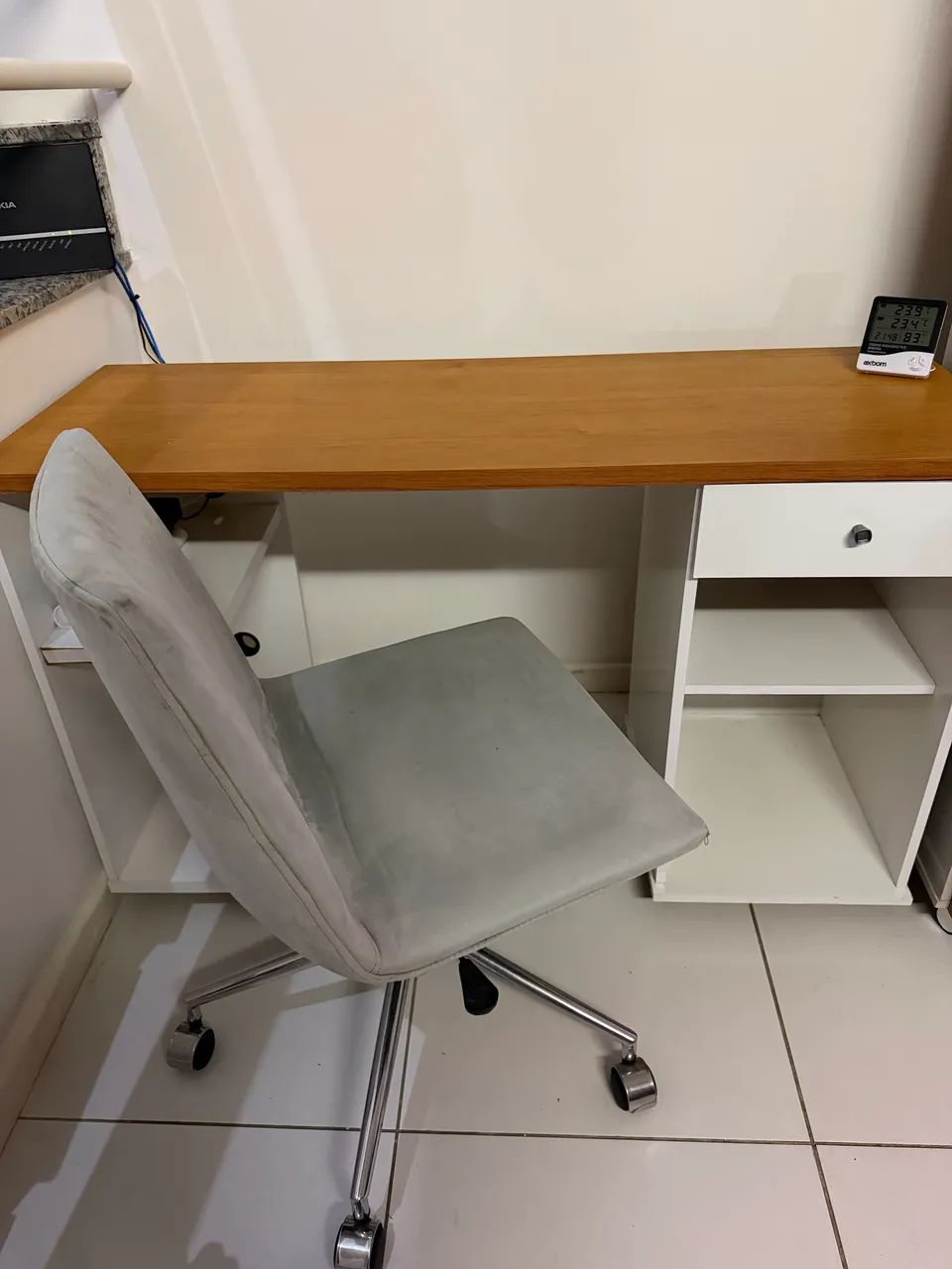 Mesa de trabalho com cadeira  - Foto 2
